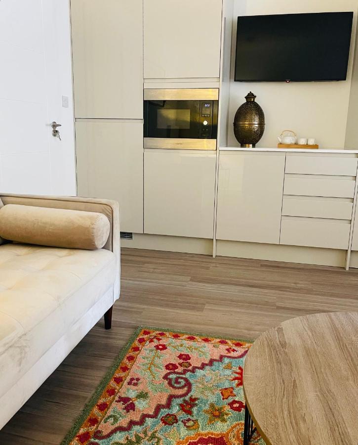 Maison d'hôtes Riverside En Double E14