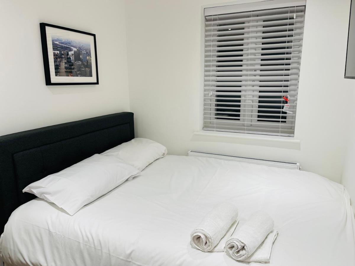 Maison d'hôtes Riverside En Double E14 *